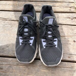 On cloudswift woman’s shoes 9